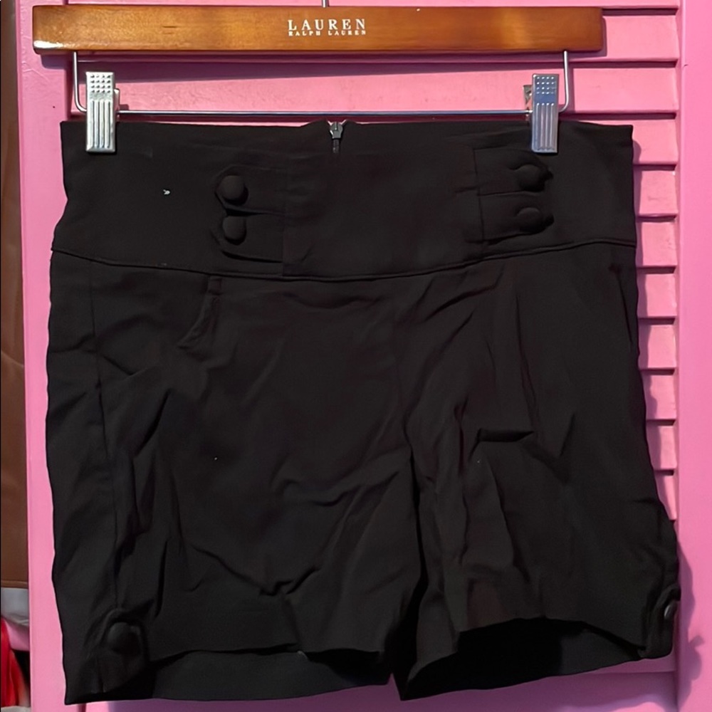 Elegant Shorts